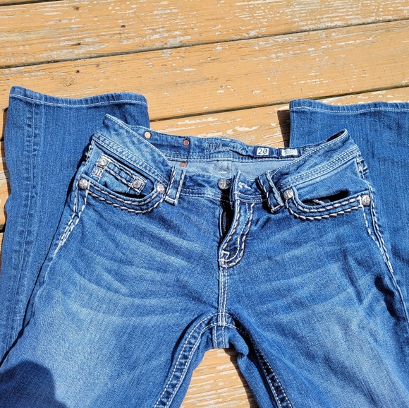 Miss Me Jeans - Picture 2 of 3